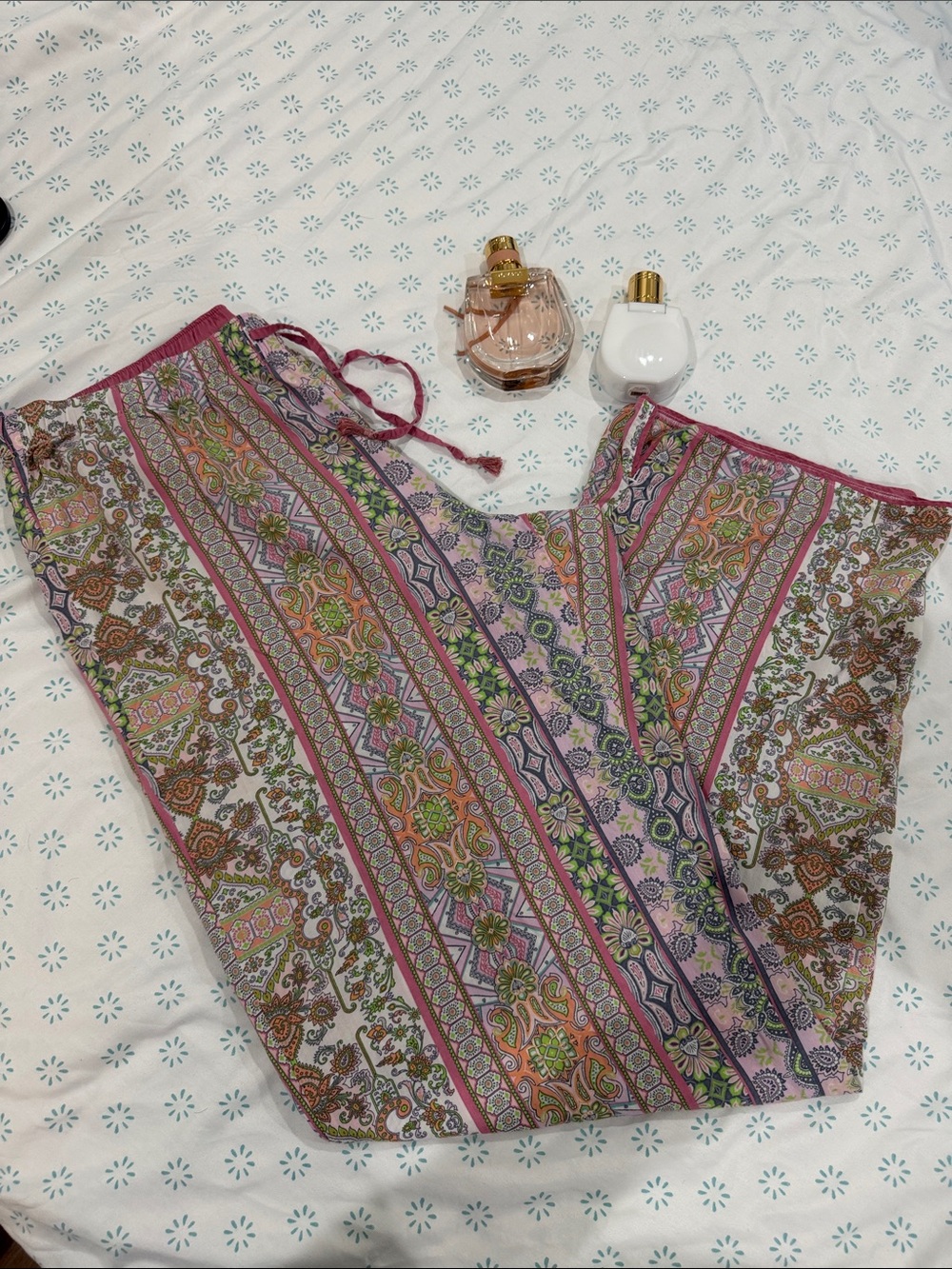 Victoria’s Secret Multicolored Mixed Pattern Lounge Pants w/ Pockets.  Size S